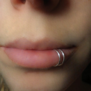 sterling-silver-fake-lip-double-ring