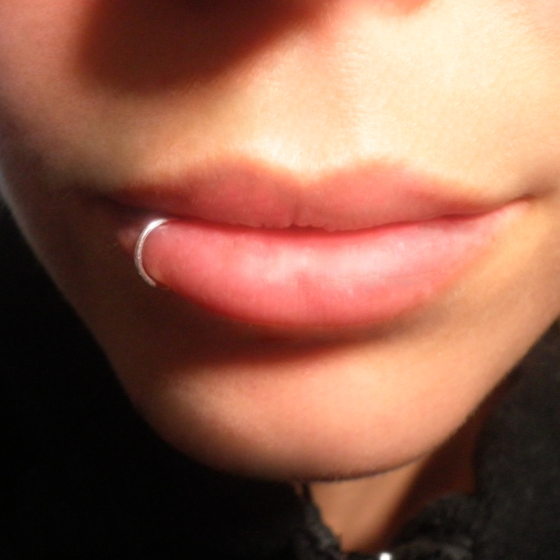 Black Dark Pearl Fake Lip Ring — Inchoo Bijoux