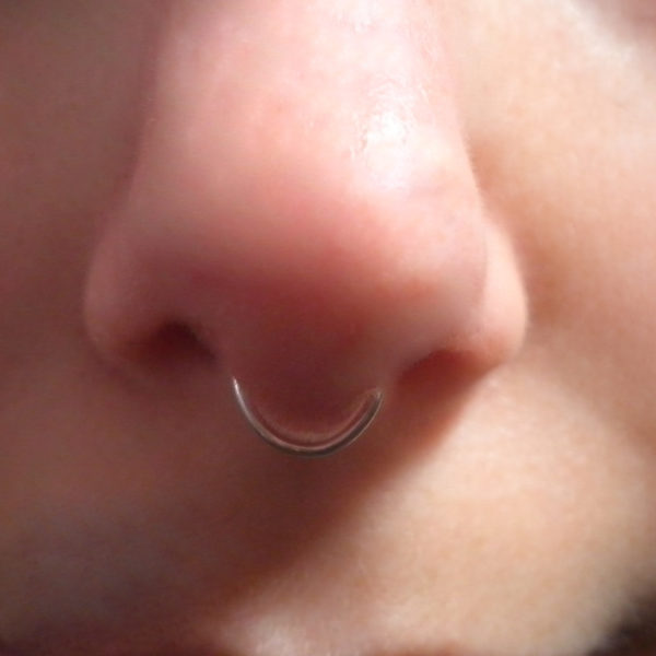 sterling-silver-middle-piersing